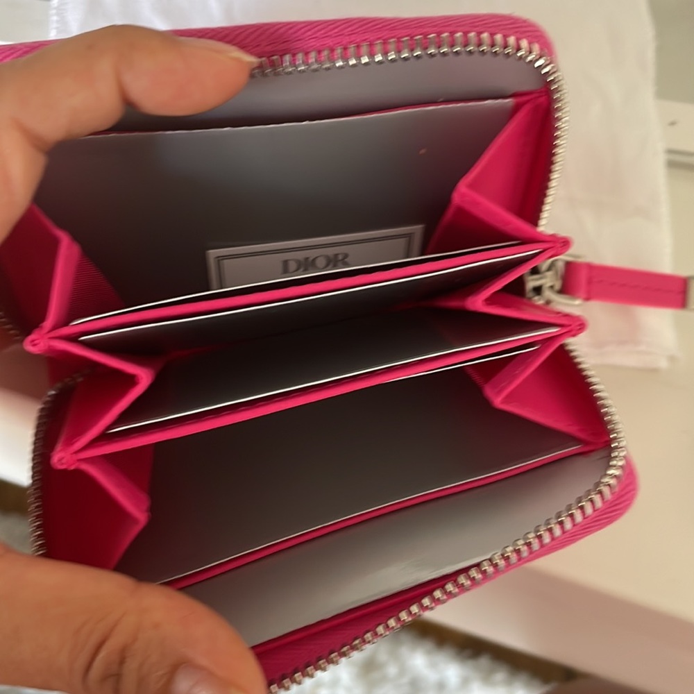 DiorTravel Detachable Card Holder - Picture 2 of 2
